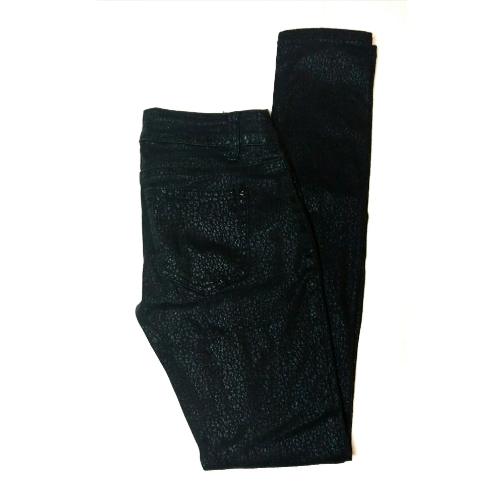 Black skinny jeans, shimmer black pattern